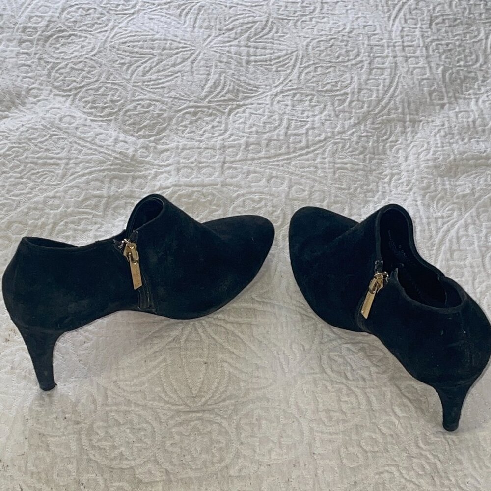 Karl Lagerfeld Black Suede Ankle Booties Gold Zip Pointed Toe Stiletto Heel 6.5M - Picture 3 of 10